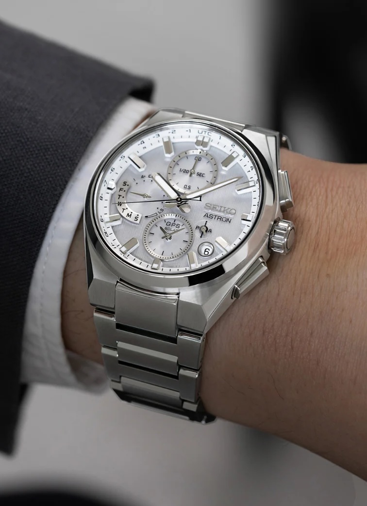 Seiko Astron GPS Solar Chronograph Titanium Dual-Time SSH159J1 - Зображення 2